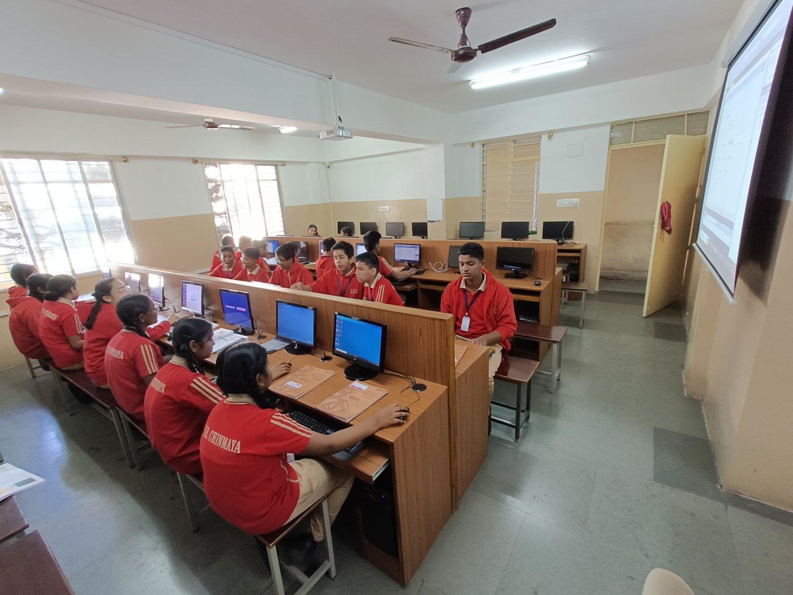computer lab image